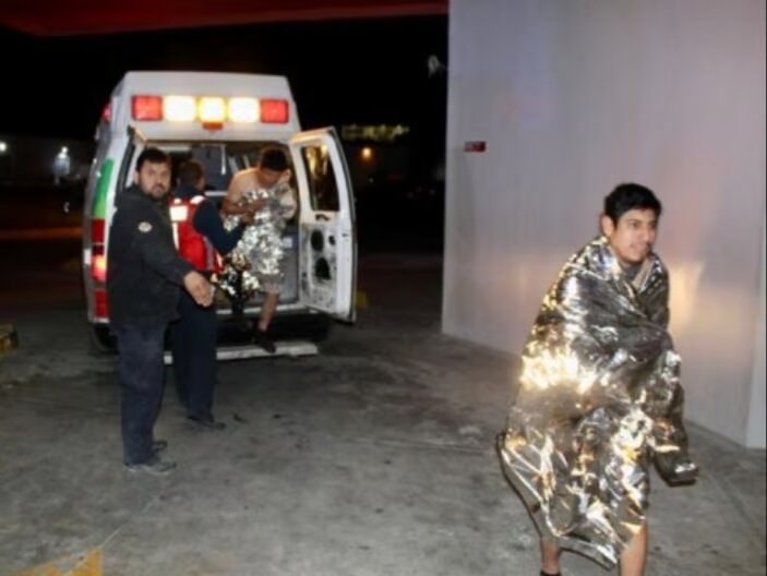 11 migrantes fueron rescatados de morir por hipotermia en el Río Bravo ...