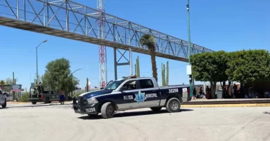 Autoridades policíacas se mantienen en los patios de Ferromex en Torreón. Es por los migrantes