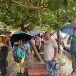 Madres y padres de familia toman la Escuela España para exigir mejoras en la infraestructura