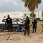 Muere policía municipal tras volcadura de patrulla en el periférico de Torreón; dos agentes permanecen hospitalizados