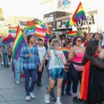 Más de dos mil personas recorrieron las calles del centro de la ciudad para visibilizar la lucha de la comunidad LGBTQ+