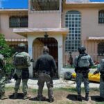 En cateo de miliares y FGR aseguran arma, cartuchos y cargadores