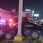 Choque contra poste deja dos muertos en el periférico de Torreón