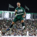 Santos Laguna vence 2-0 a Pumas; firma seis triunfos consecutivos